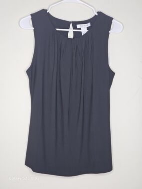 White House Black Market Pleated Neck Sleeveless Shell M